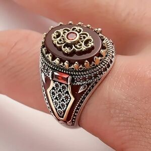 Crown Ring Engraved Eagle Print Red Synthetic Gemstone Ring Size 6
